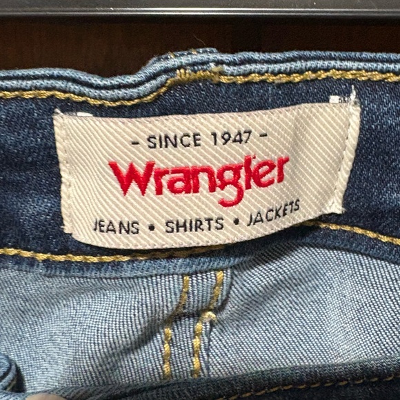 Wrangler women’s high rise skinny Indigo Jeans - Picture 2 of 9